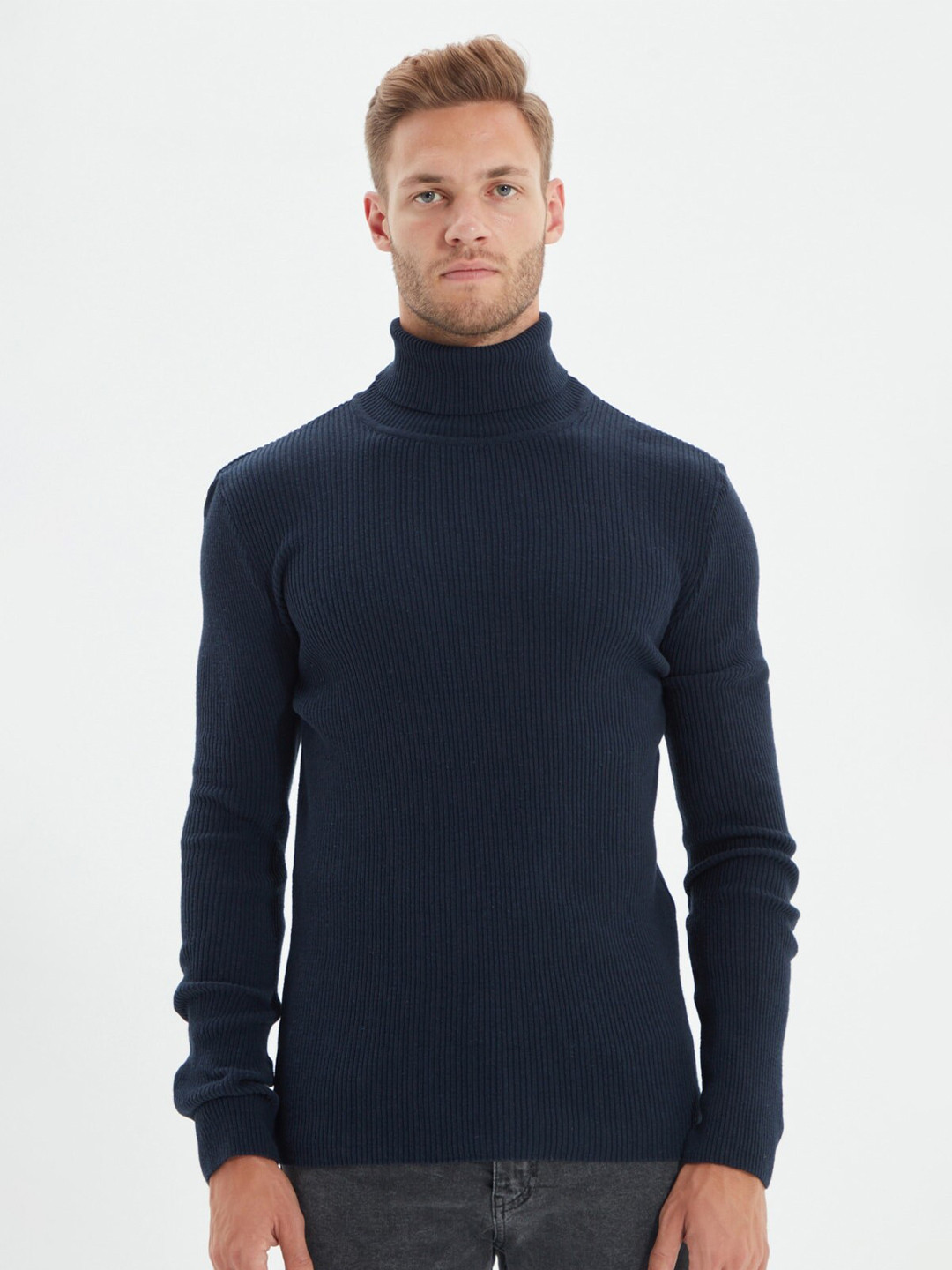 Trendyol Men Navy Blue Ribbed Turtle Neck Pullover