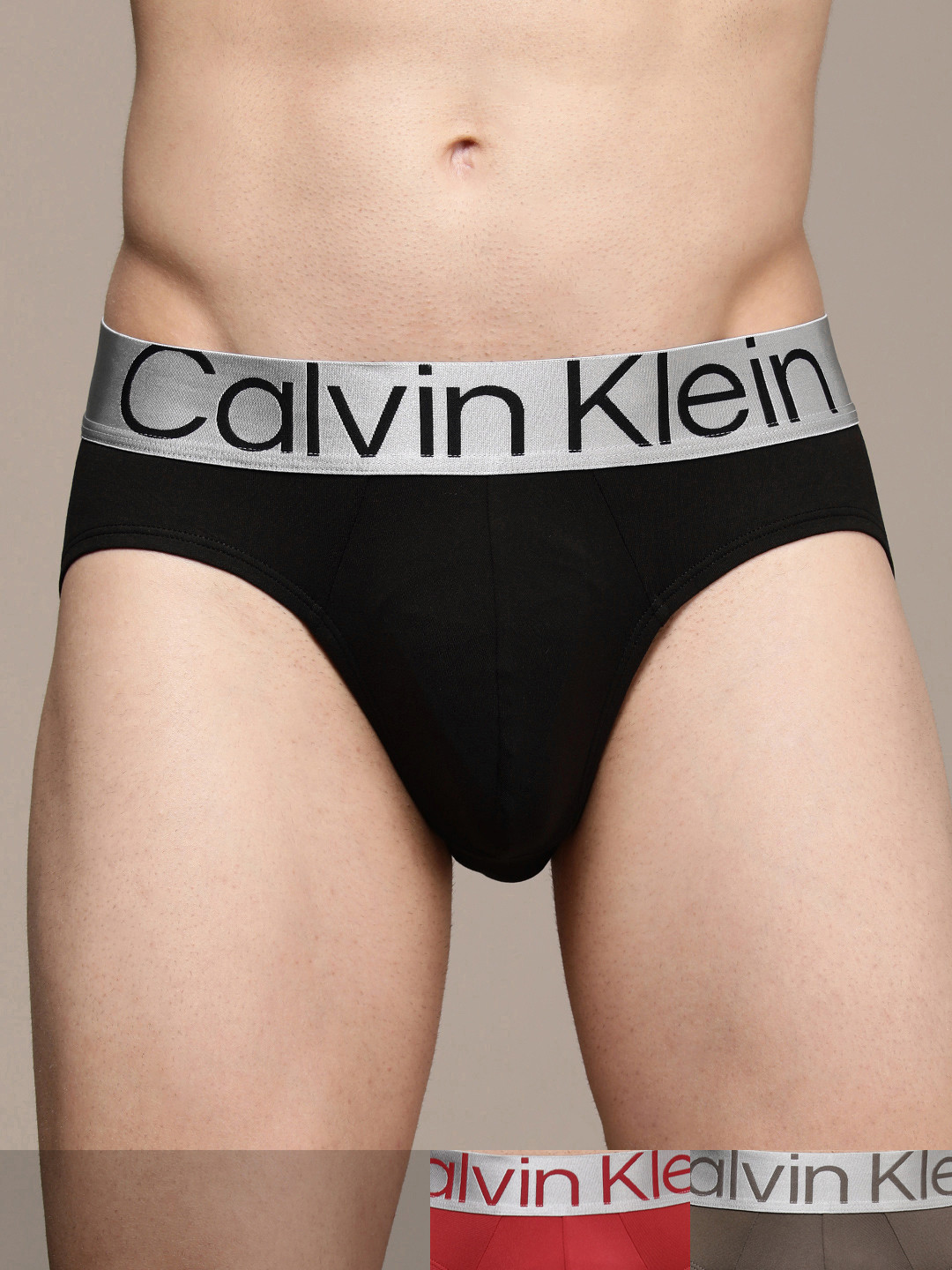 Calvin Klein Underwear Men Pack of 3 Solid Briefs NB307313A