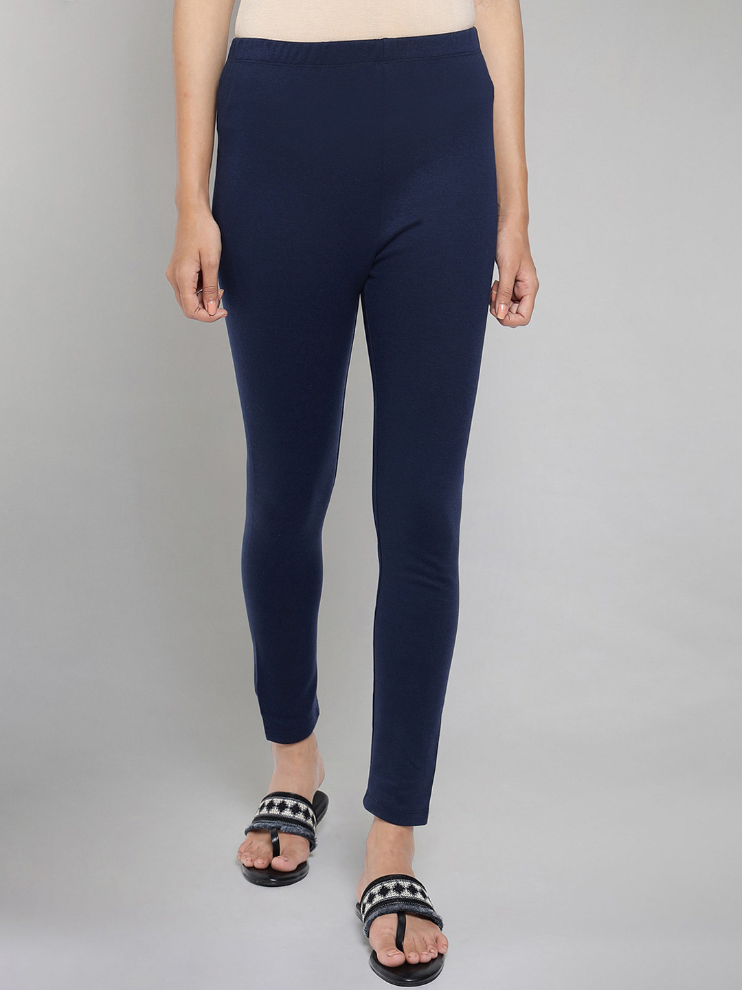 Aurelia Women Navy Blue Winter Tights