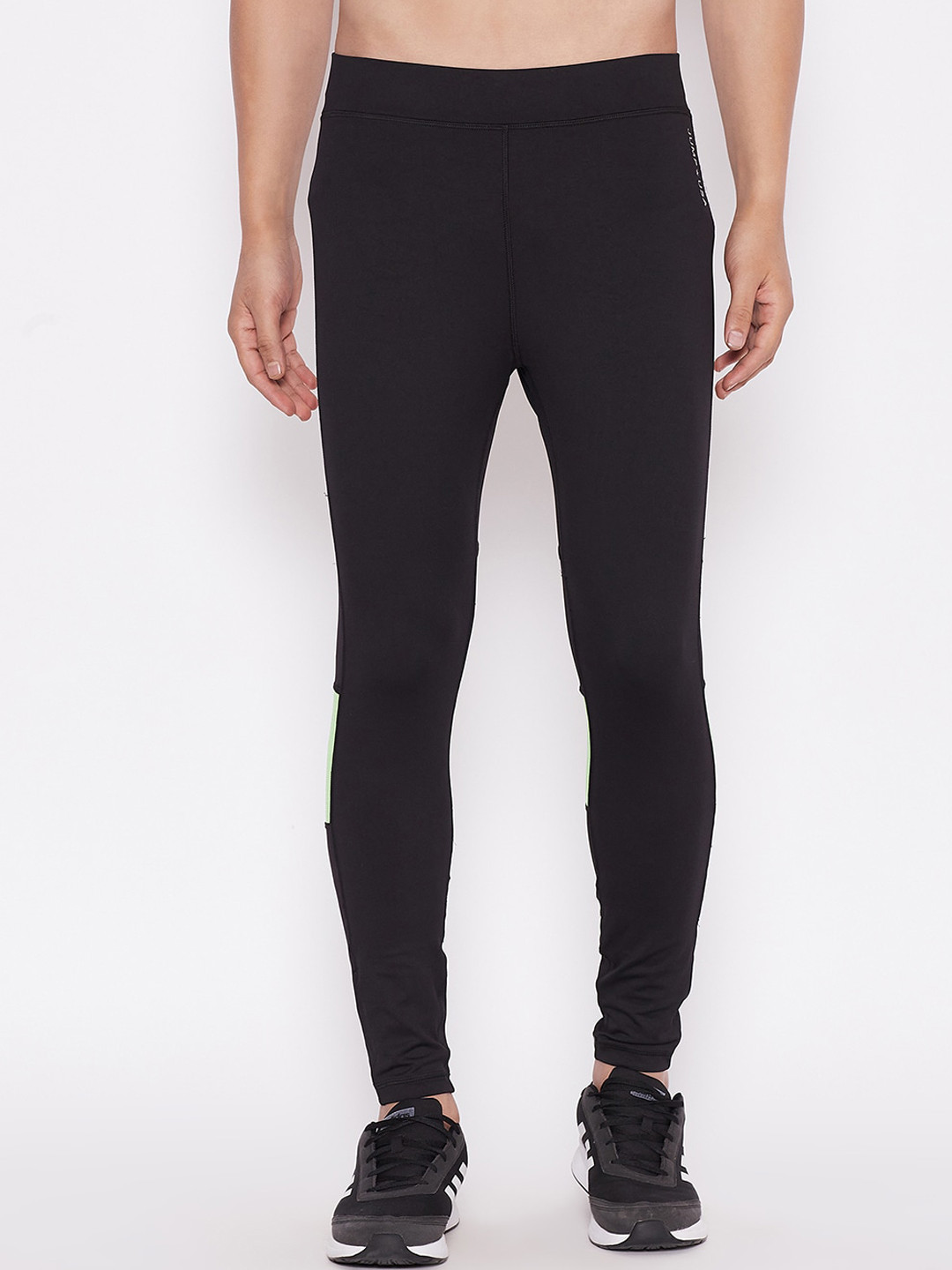 JUMP USA Men Black & Green Solid Tights