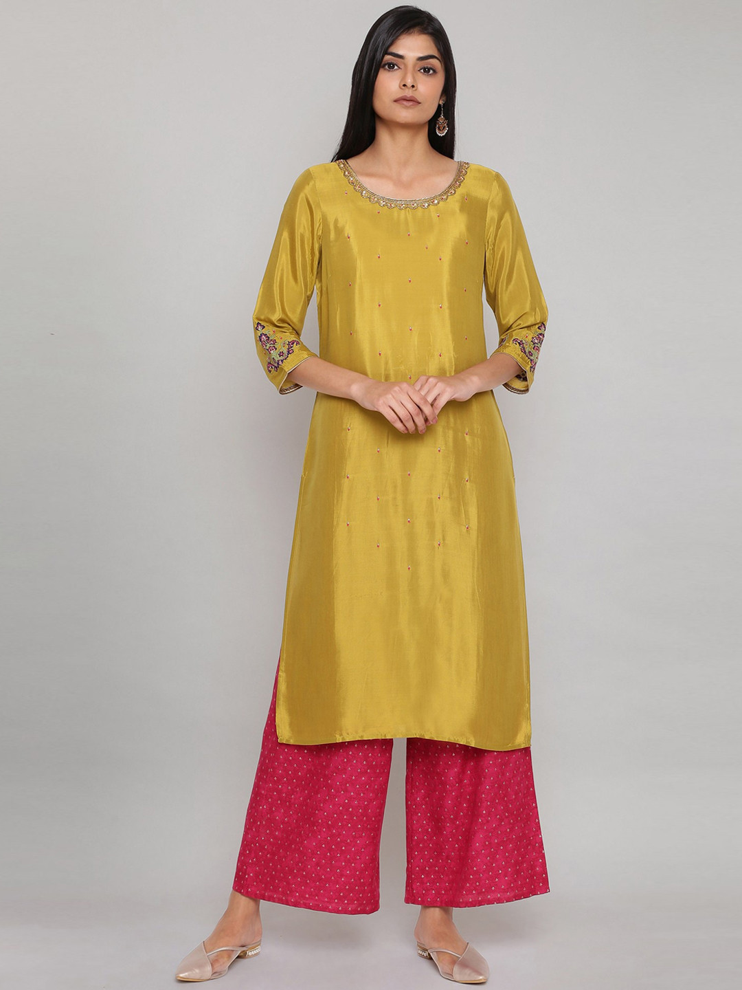 WISHFUL Women Green Embellished Kurta