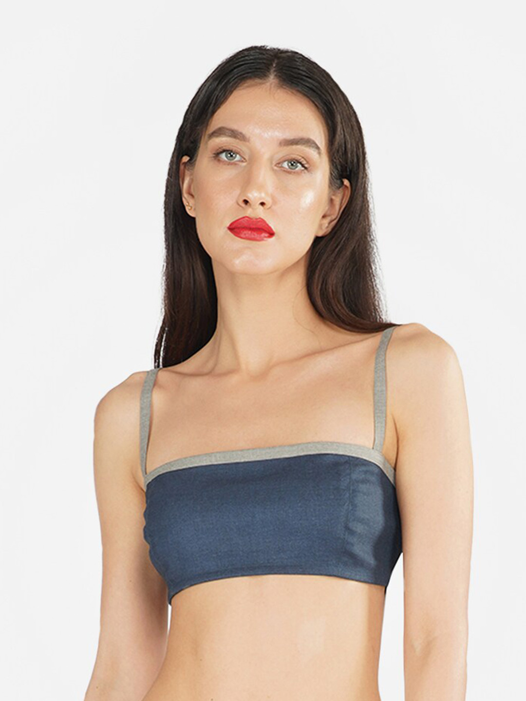 KLAS NOBL Women Navy Blue Solid Bralette Crop Top