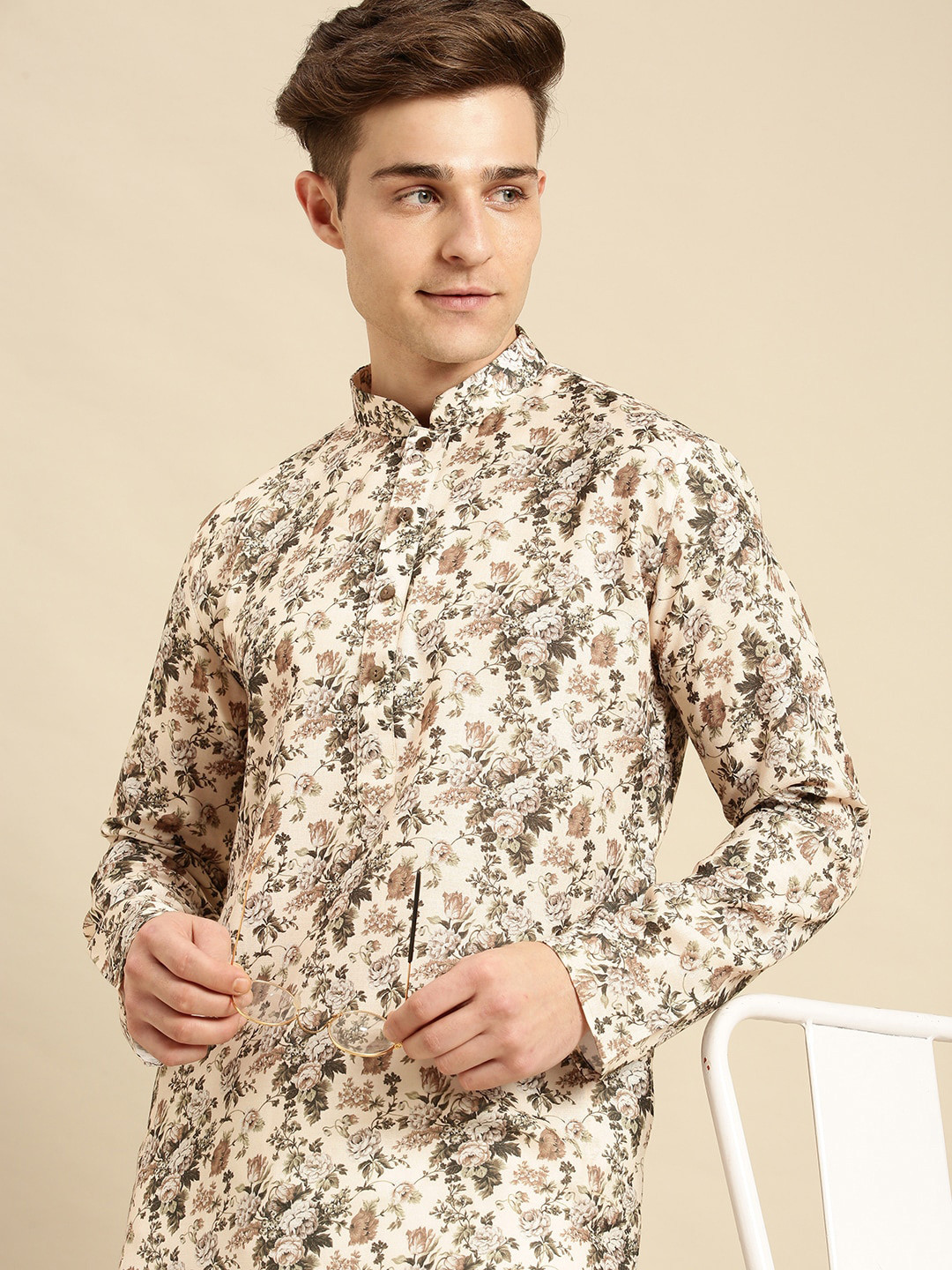 Sanwara Men Cream-Coloured Printed Thread Work Floral Kurta