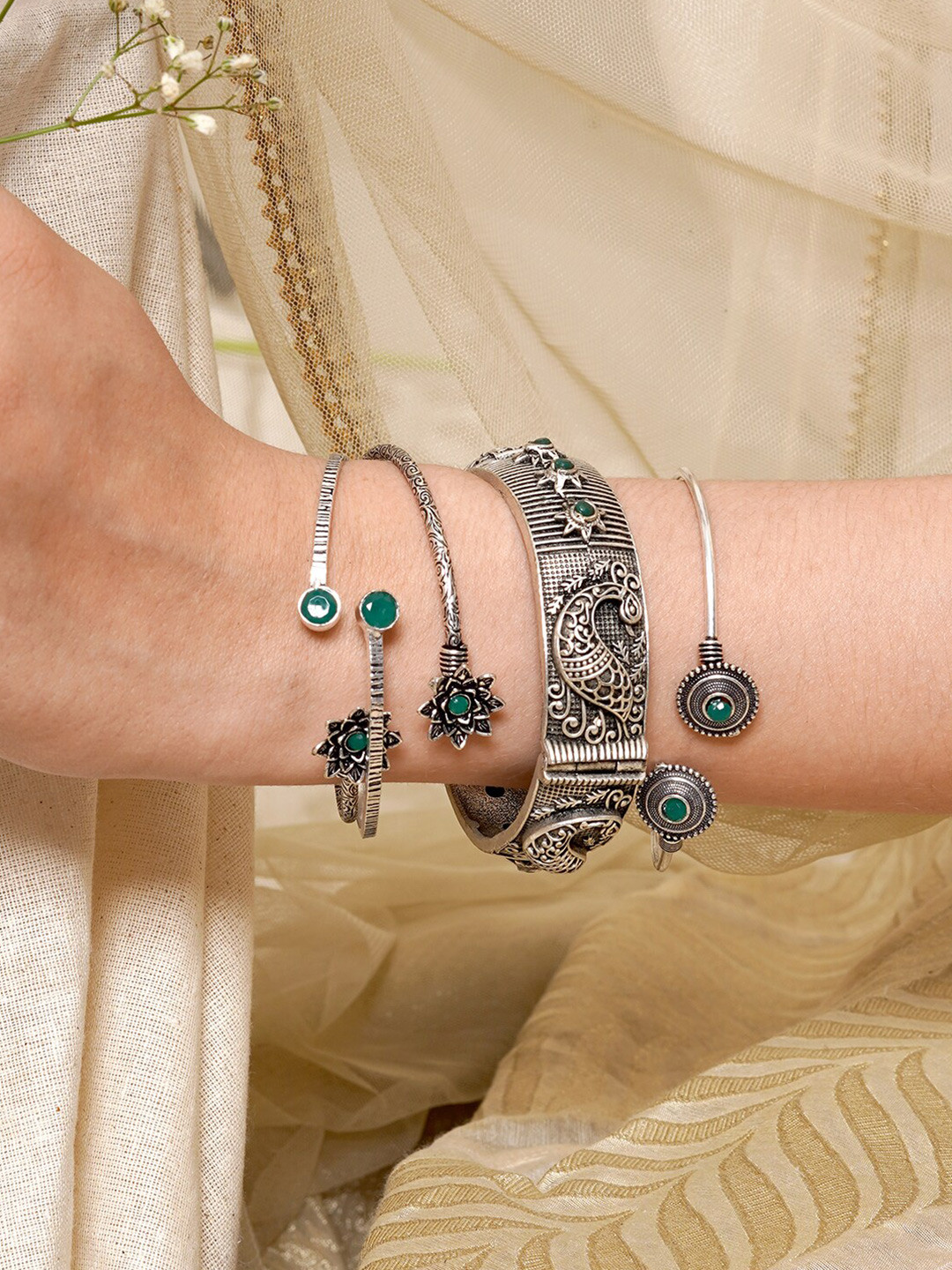 TEEJH Set Of 4 Women Silver-Toned & Green Brass Oxidised Silver-Plated Kada Bracelet