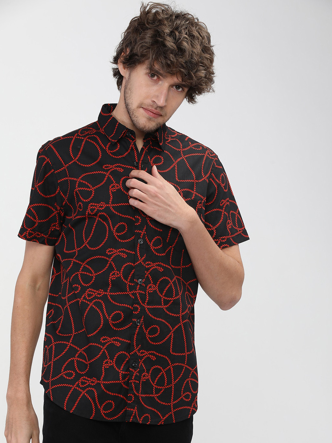 HIGHLANDER Men Black & Red Slim Fit Printed Casual Shirt