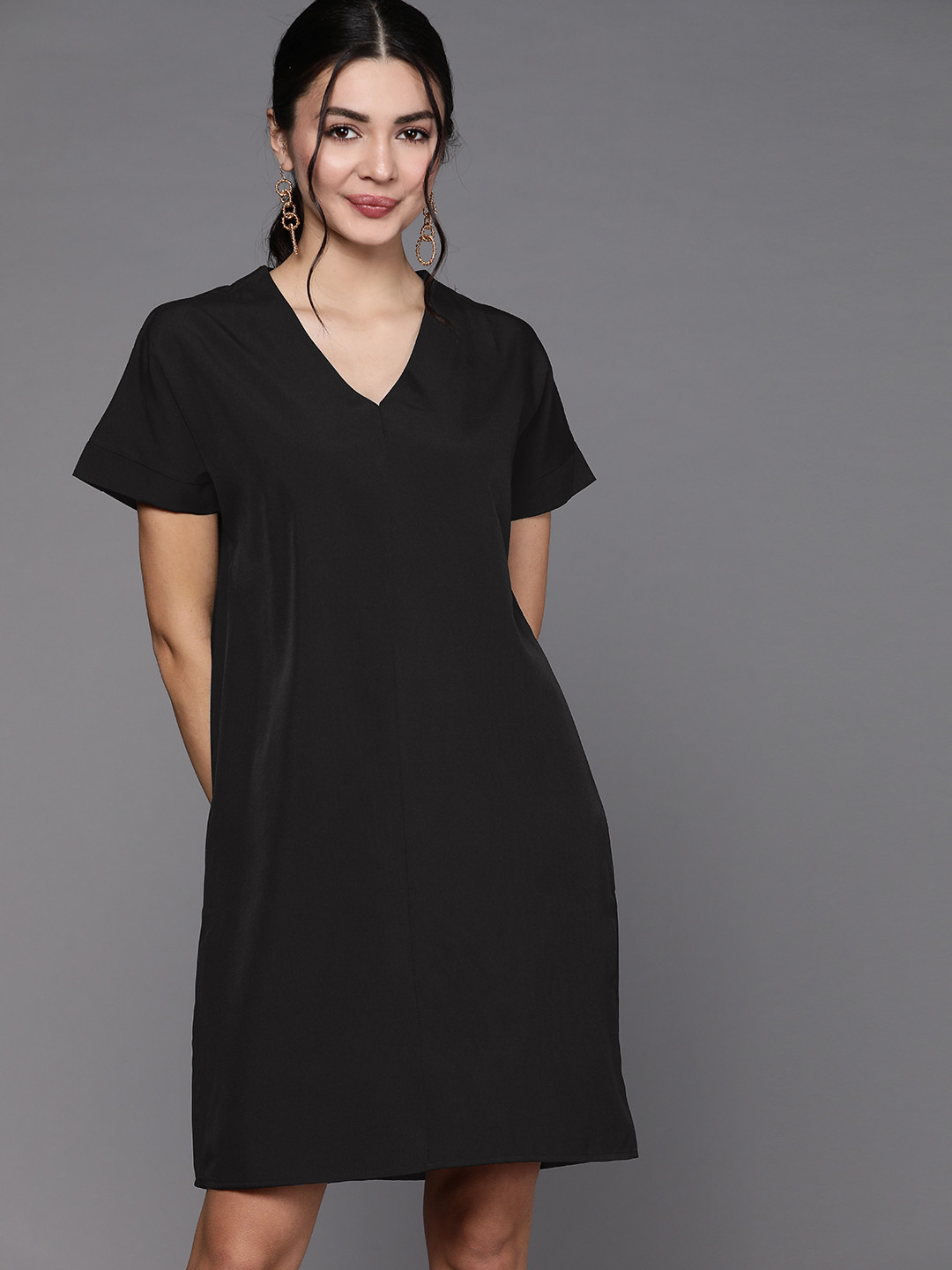 JC Mode Black Solid Shift Dress