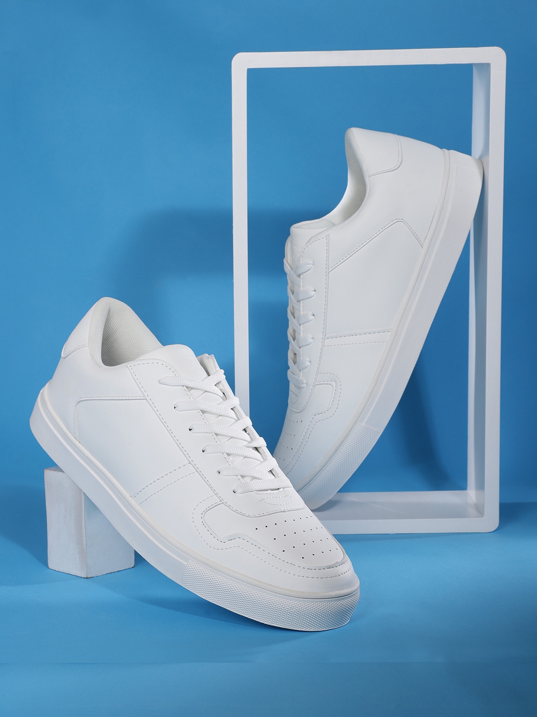 hrx white casual shoes