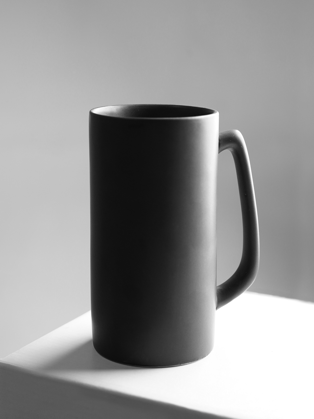 Folkstorys Black Solid Ceramic Beer Mug
