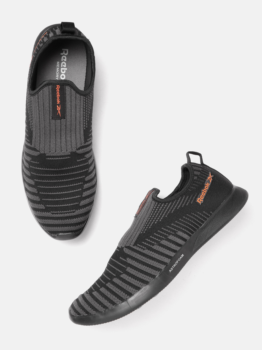 Reebok Men Black & Charcoal Grey Woven Design Kezar 2.0 Walking Shoes