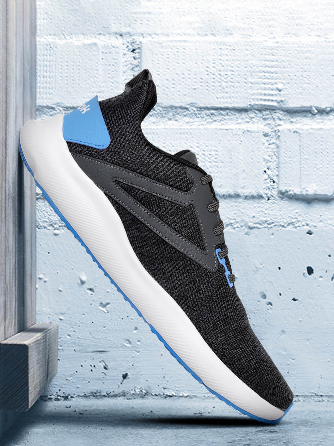 Reebok Men Black & Charcoal Grey Woven Design Grafite Running Shoes