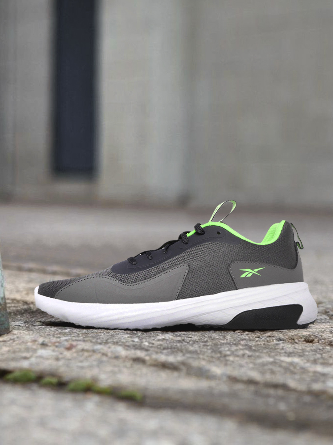 Reebok Men Charcoal Grey Woven Design Z Metro Edge MS Running Shoes