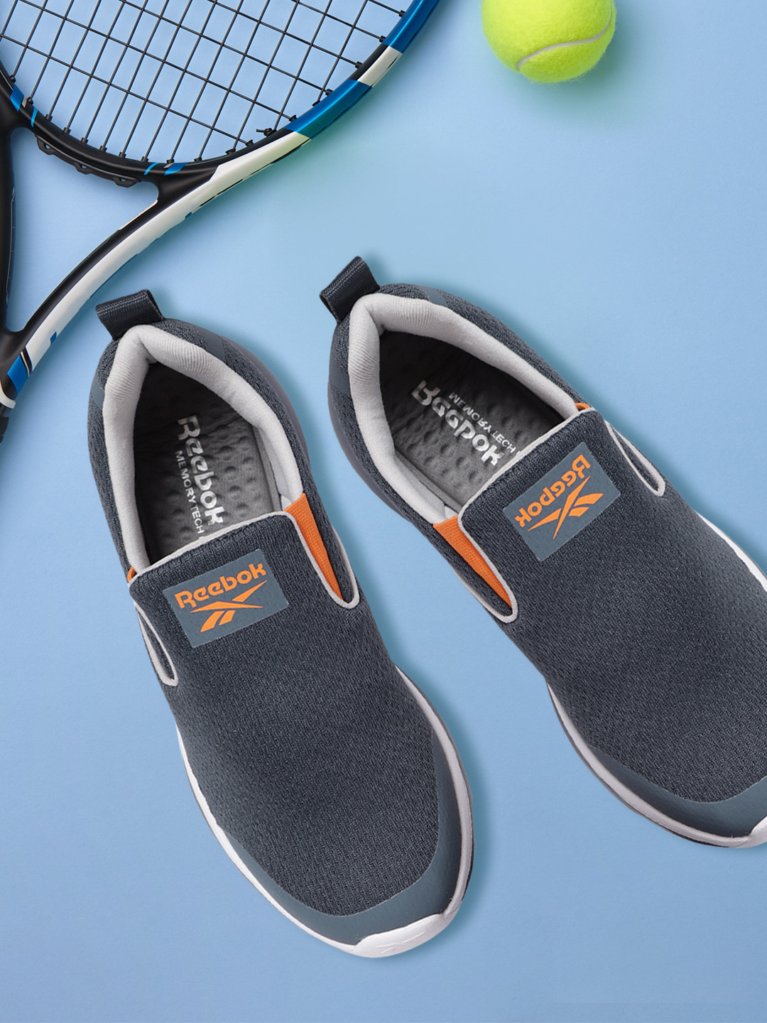 Reebok Men Blue Woven Design Comfort Wonder Walking Shoes