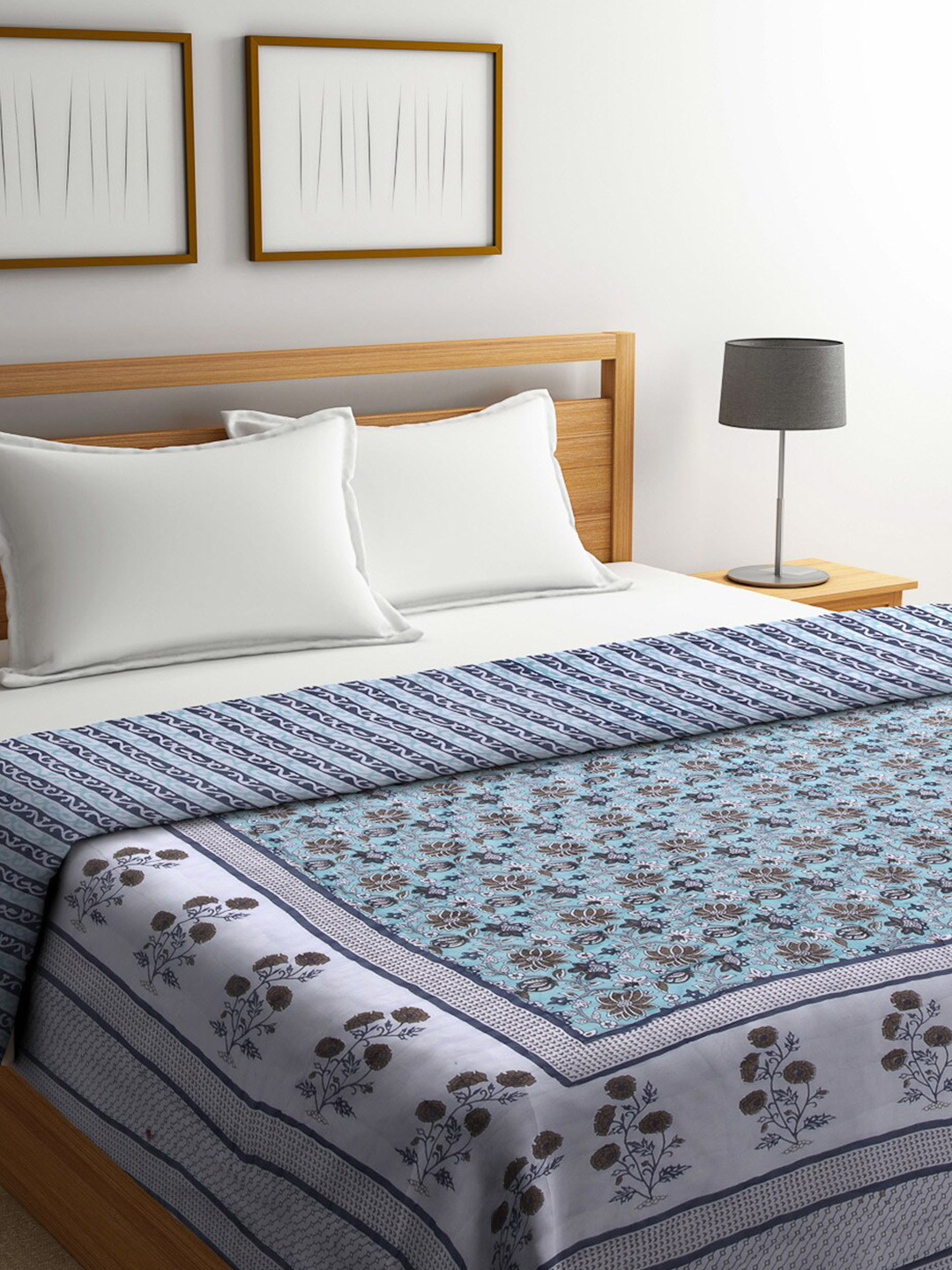 KLOTTHE Blue & White Floral Mild Winter 553 GSM Double Bed Quilt