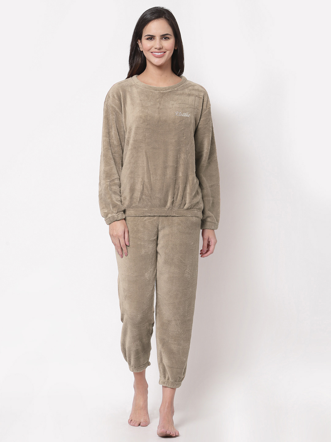 KLOTTHE Women Solid Long Sleeve Wool Night Suit