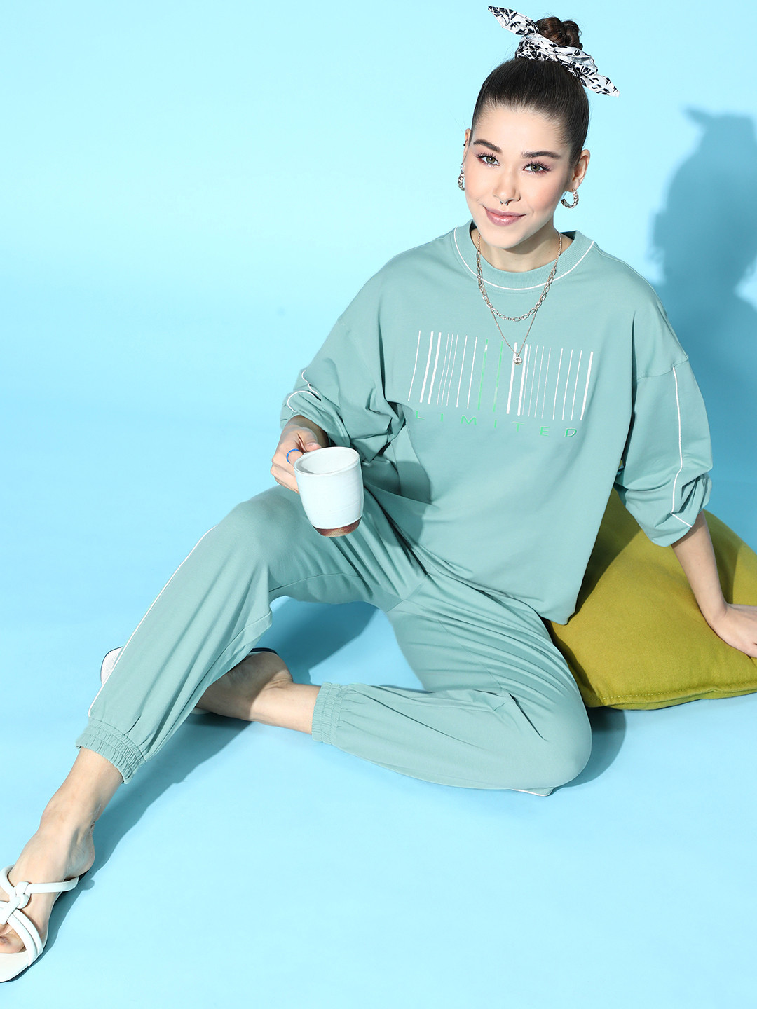 ANWAIND Women Stunning Blue Printed Co-Ords