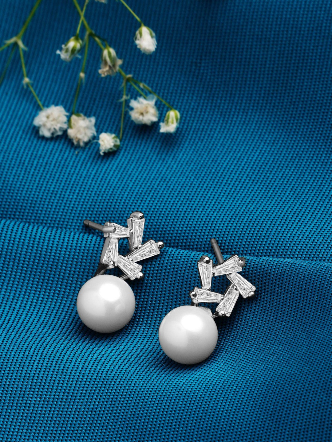 AMI Silver-Toned & White Geometric Studs Earrings