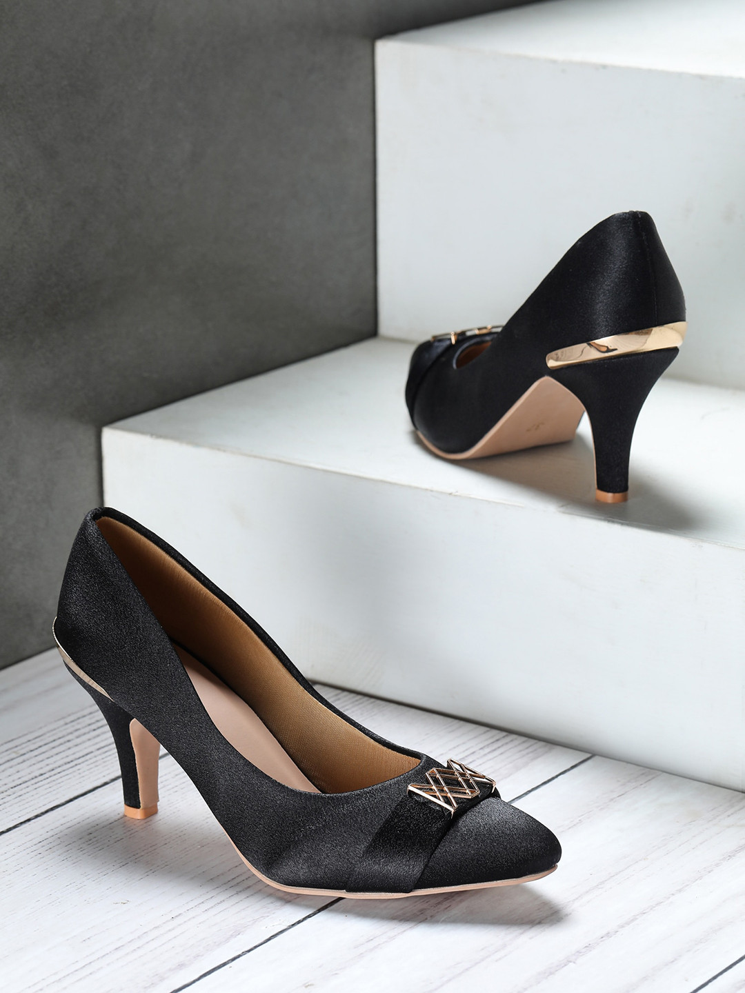 Shezone Women Black Pumps
