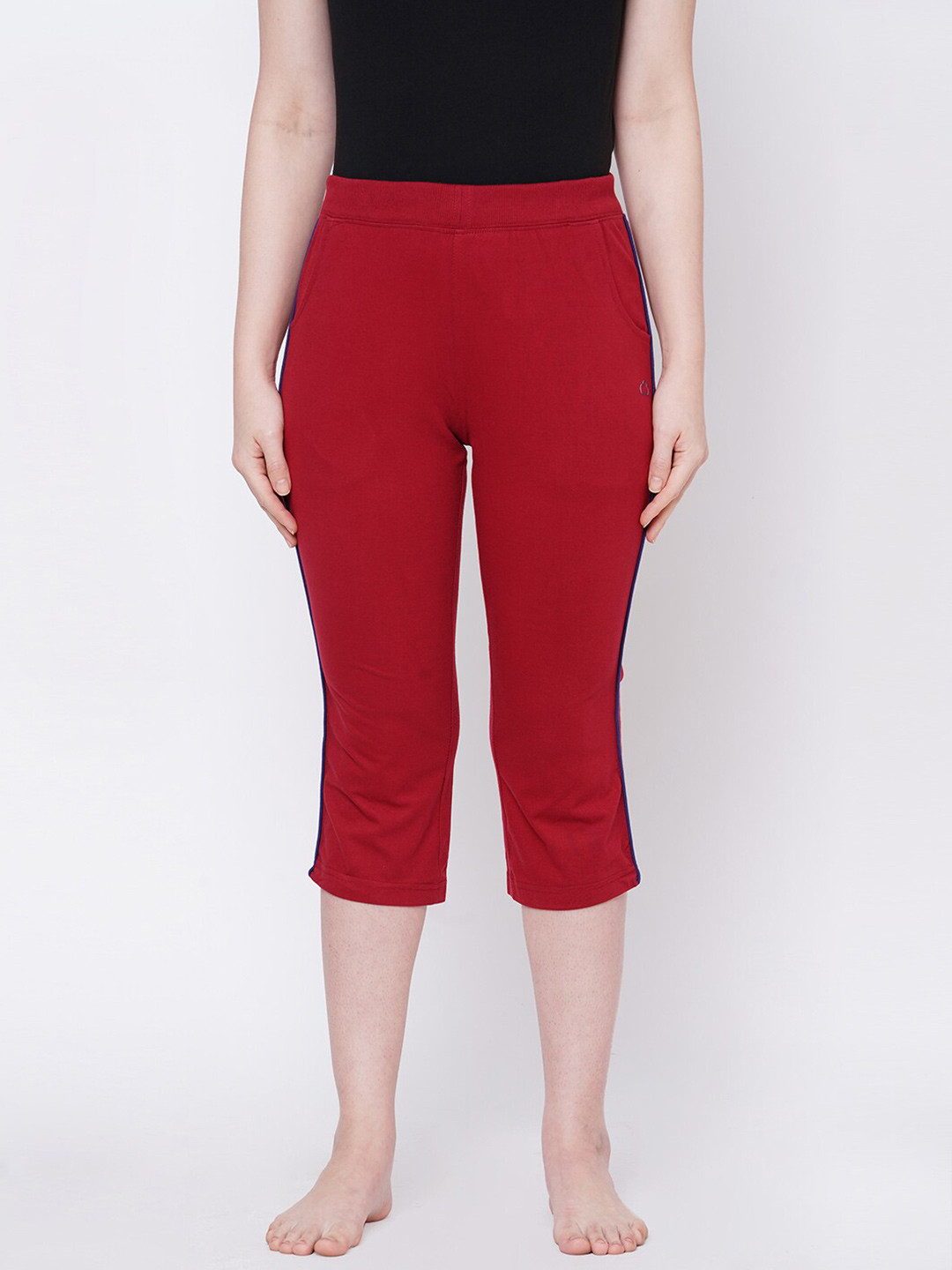 Sweet Dreams Women Red Cotton Lounge Capris