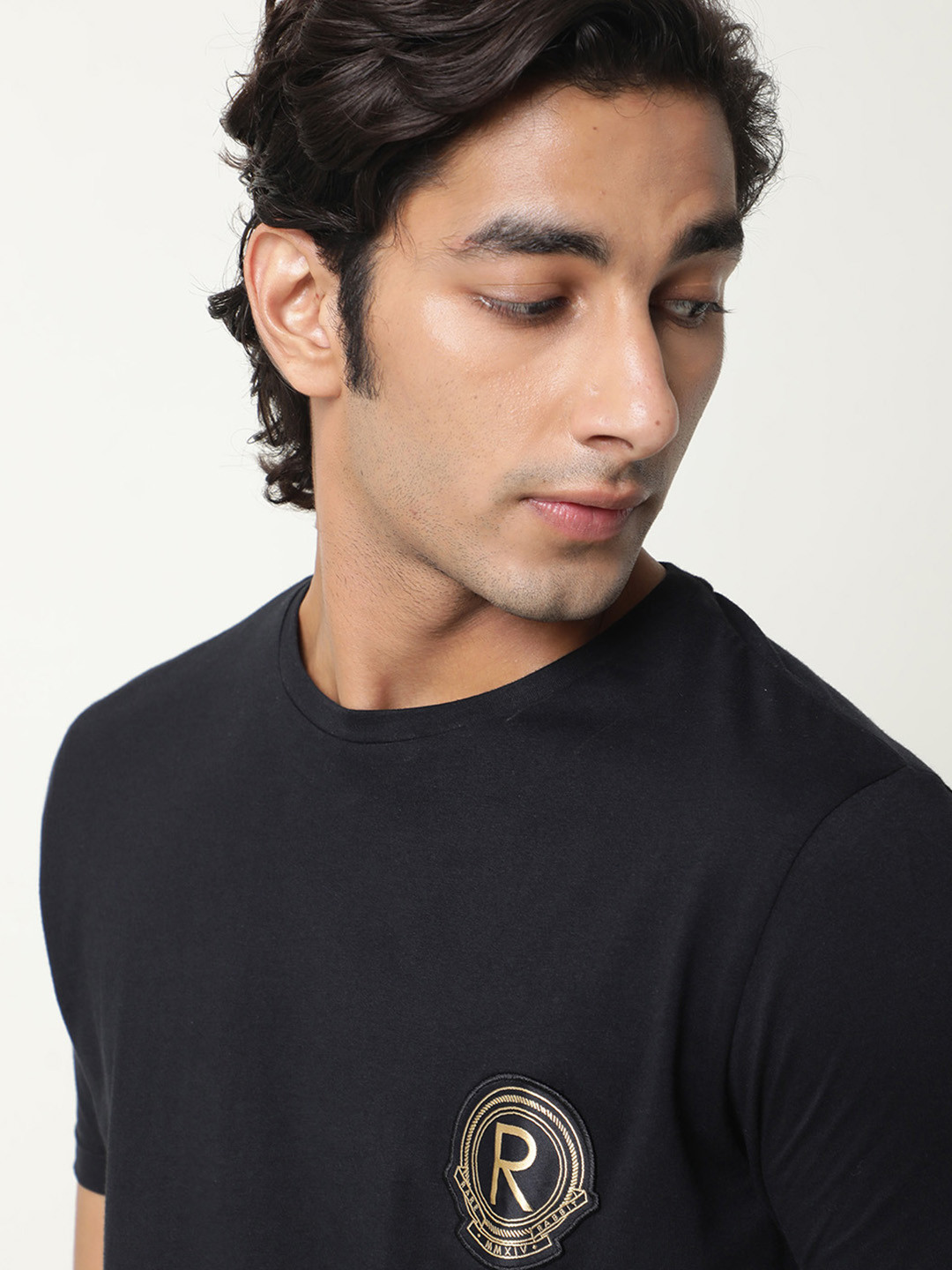 RARE RABBIT Men Hugo Pure Cotton Applique Slim Fit T-Shirt