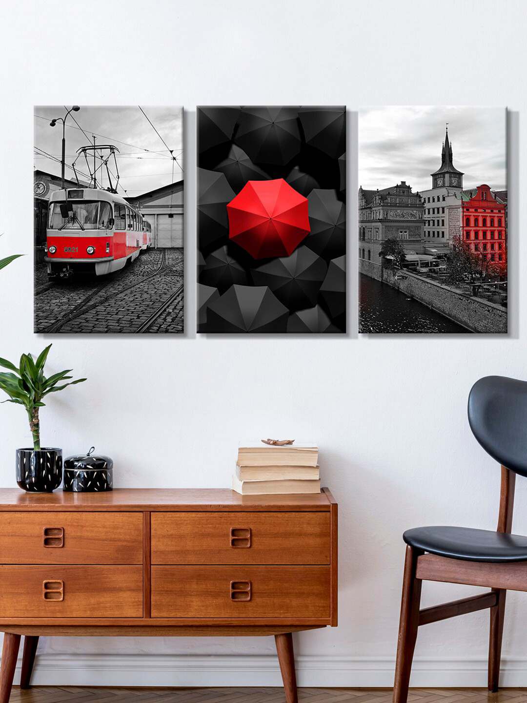 999Store Set Of 3 Grey & Red London City View With Umbrella Painting Canvas Wall Art