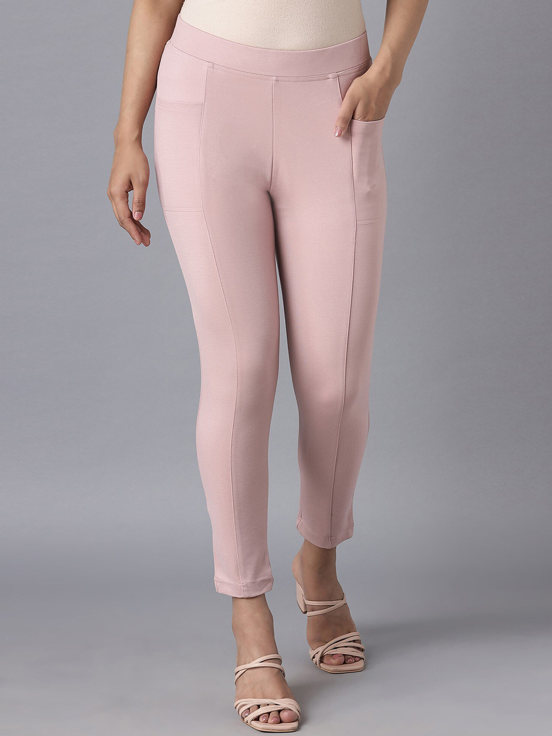 elleven Women Pink Solid Straight Yoga Tights
