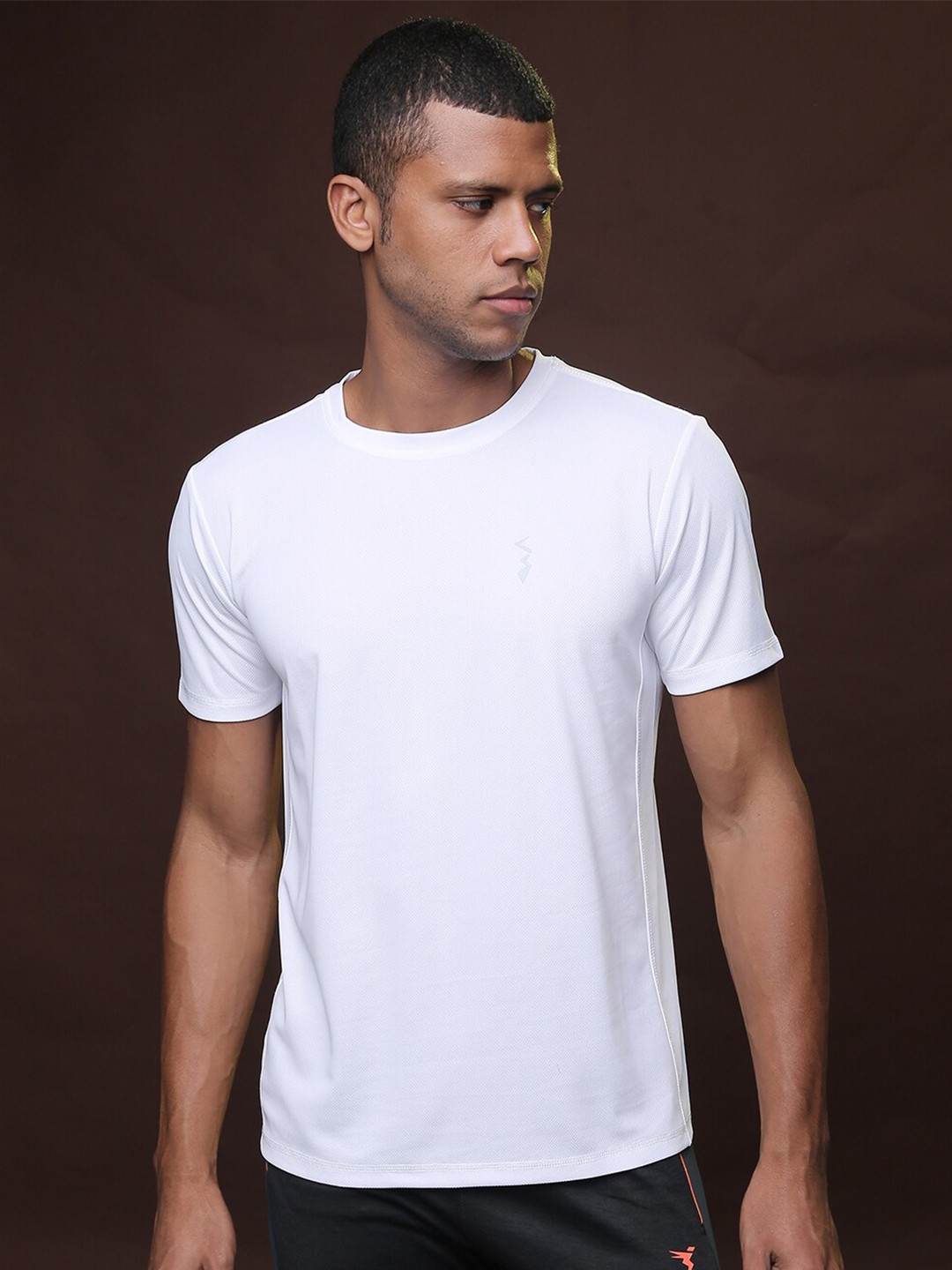 Campus Sutra Men White Dri-FIT Pockets Outdoor T-shirt