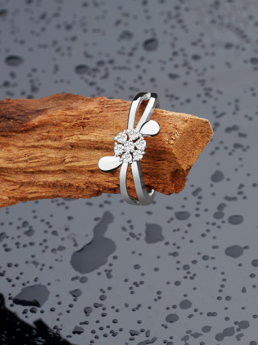 AMI Woman Silver-Plated White CZ-Studded Adjustable Finger Ring