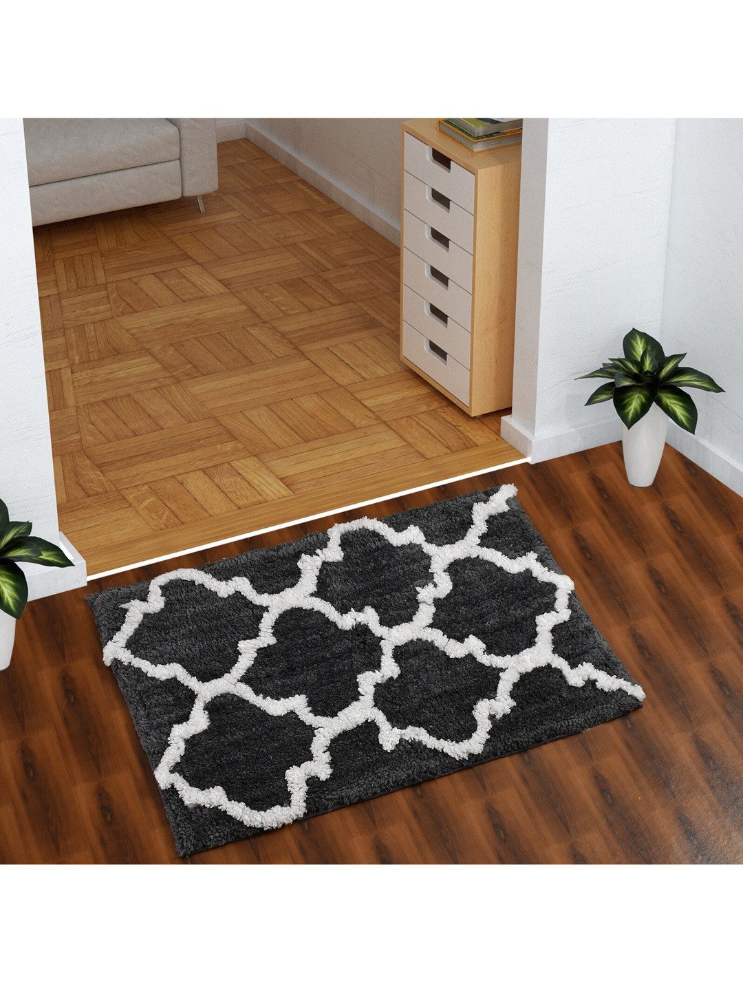 AEROHAVEN Charcoal Grey & White Moroccan Pattern Microfiber Bath Mat