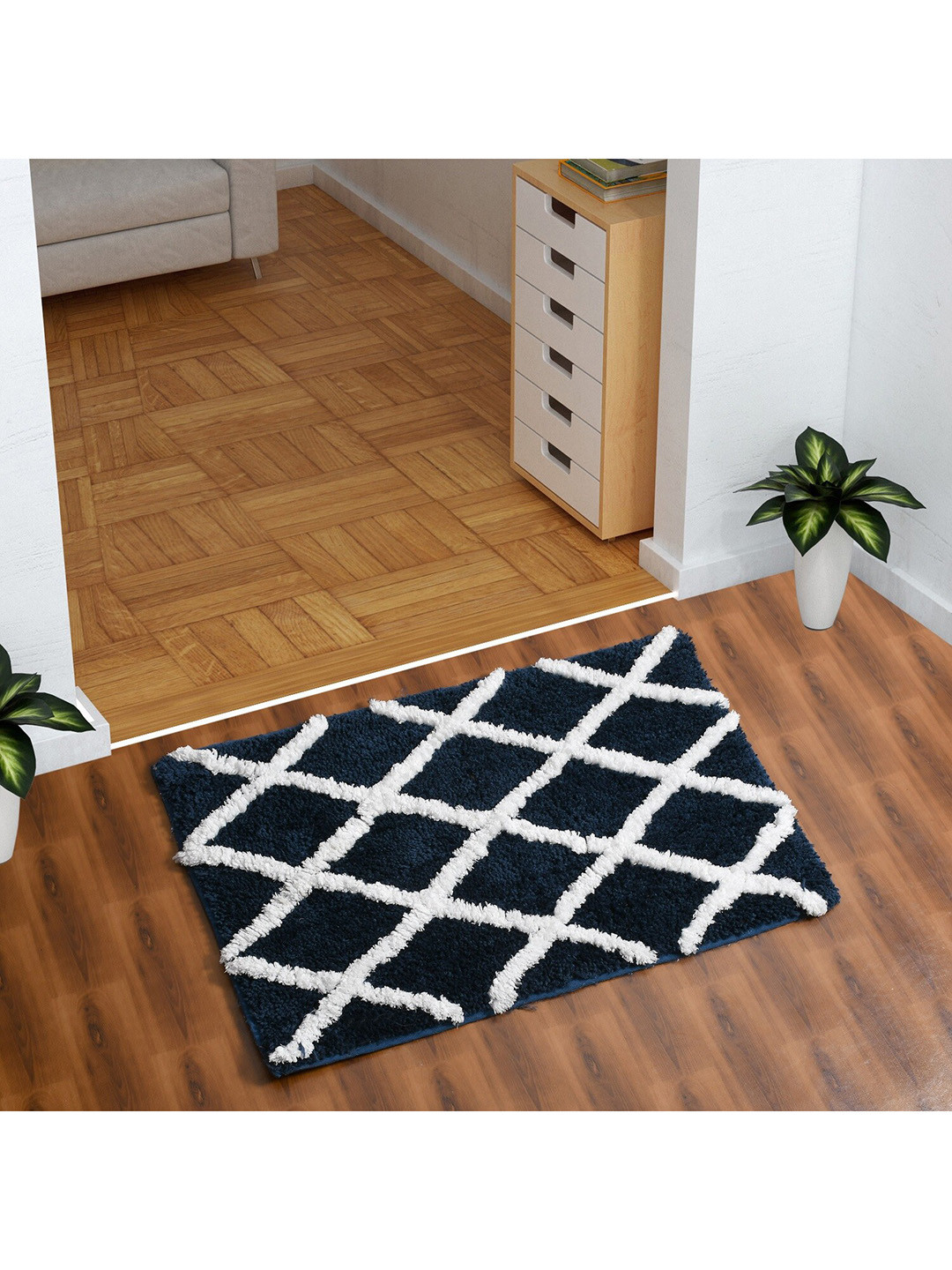 AEROHAVEN Navy Blue & White Checkered Microfiber Bath mat