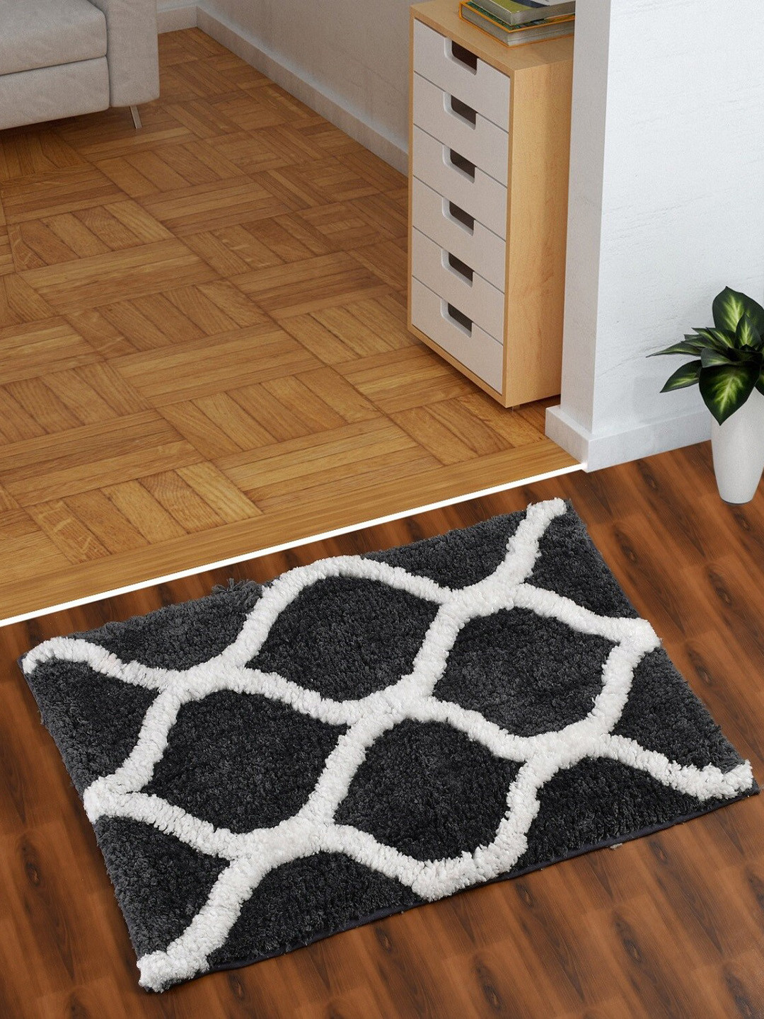 AEROHAVEN Grey & White Swish Microfiber Bath mat