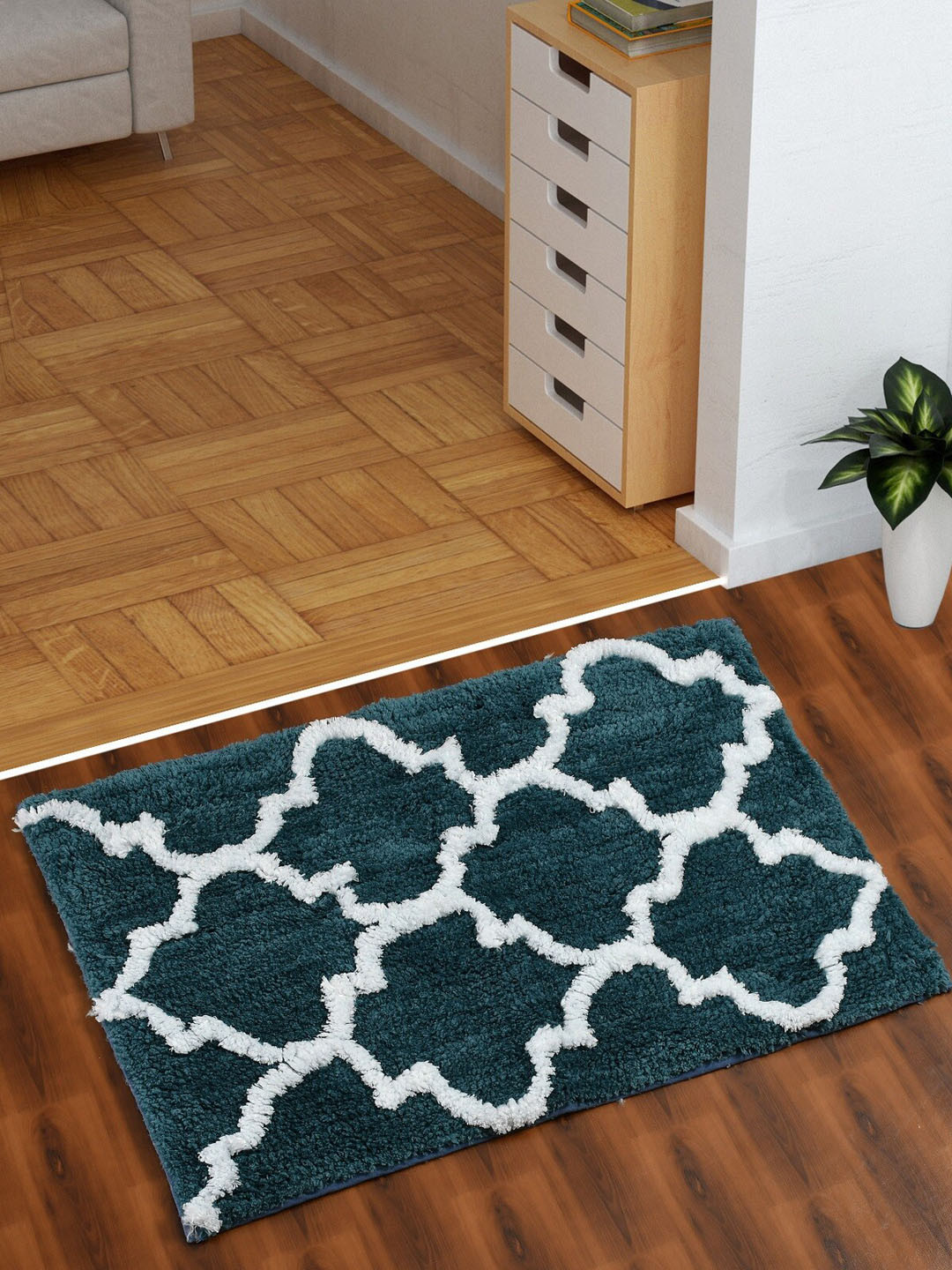 AEROHAVEN Teal Blue & White Moroccan Microfiber Bath mat
