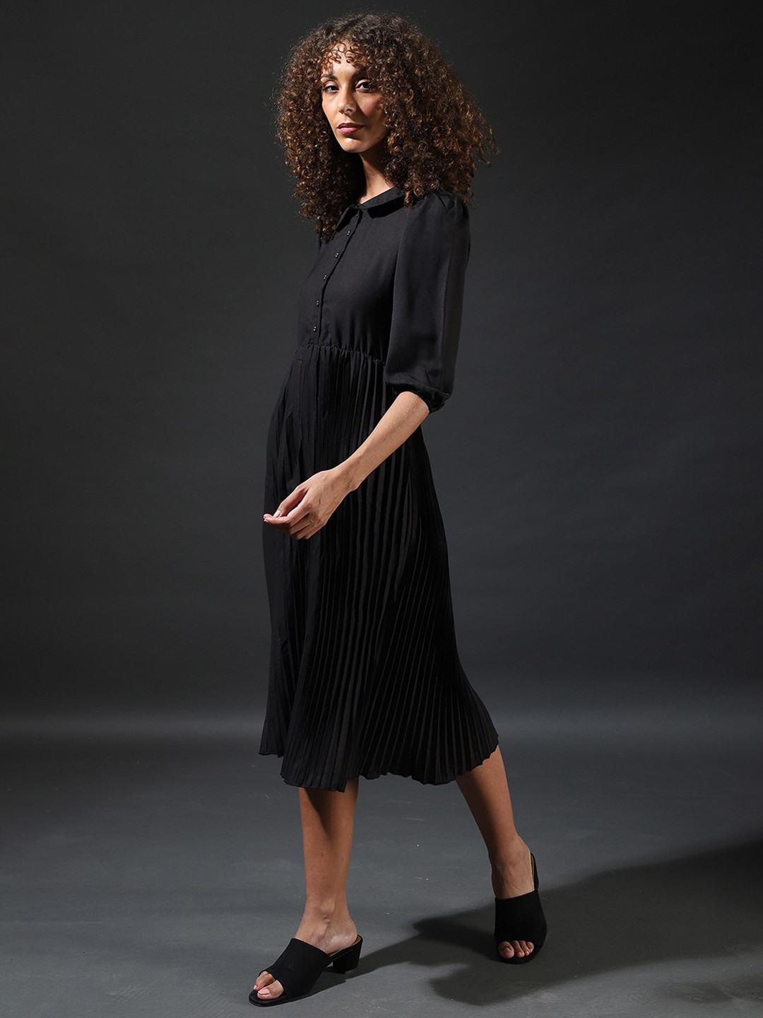 Campus Sutra Black Peter Pan Collar Crepe Midi Dress