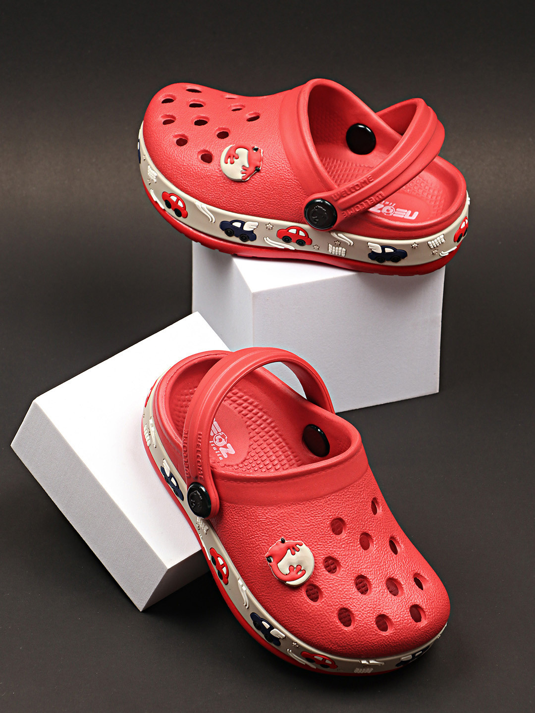 NEOZ Kids Levirex Lightweight & Comfortable Grip & Bounce Less Pressure Clogs