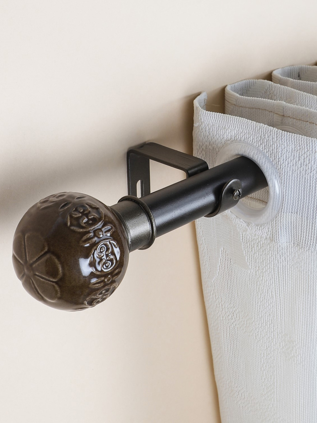 The Decor Mart Extendable Curtain Rod