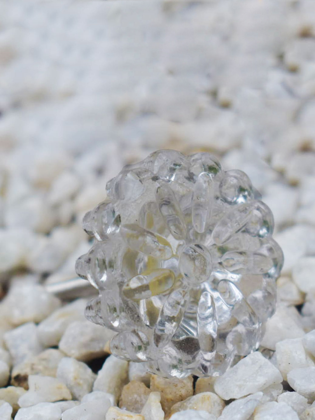 The Decor Mart Set Of 4 White Glass Decorative Knobs