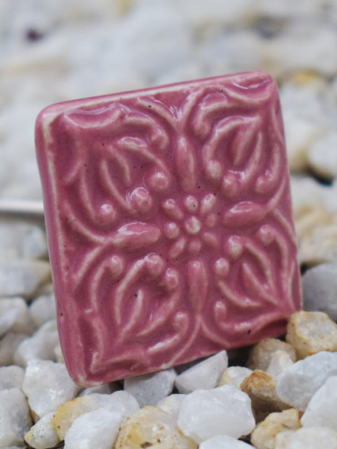 The Decor Mart Set of 4 Pink Ceramic Knobs