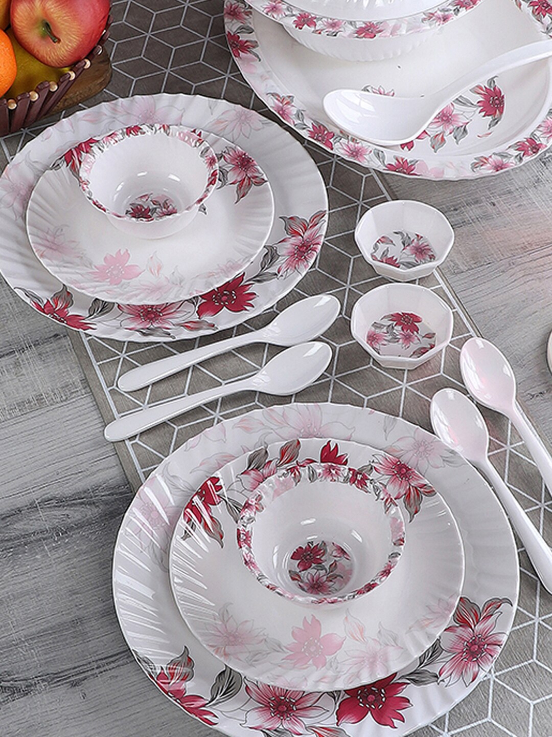 CDI 46 Pcs Red   White Pieces Printed Melamine Glossy Dinner Set