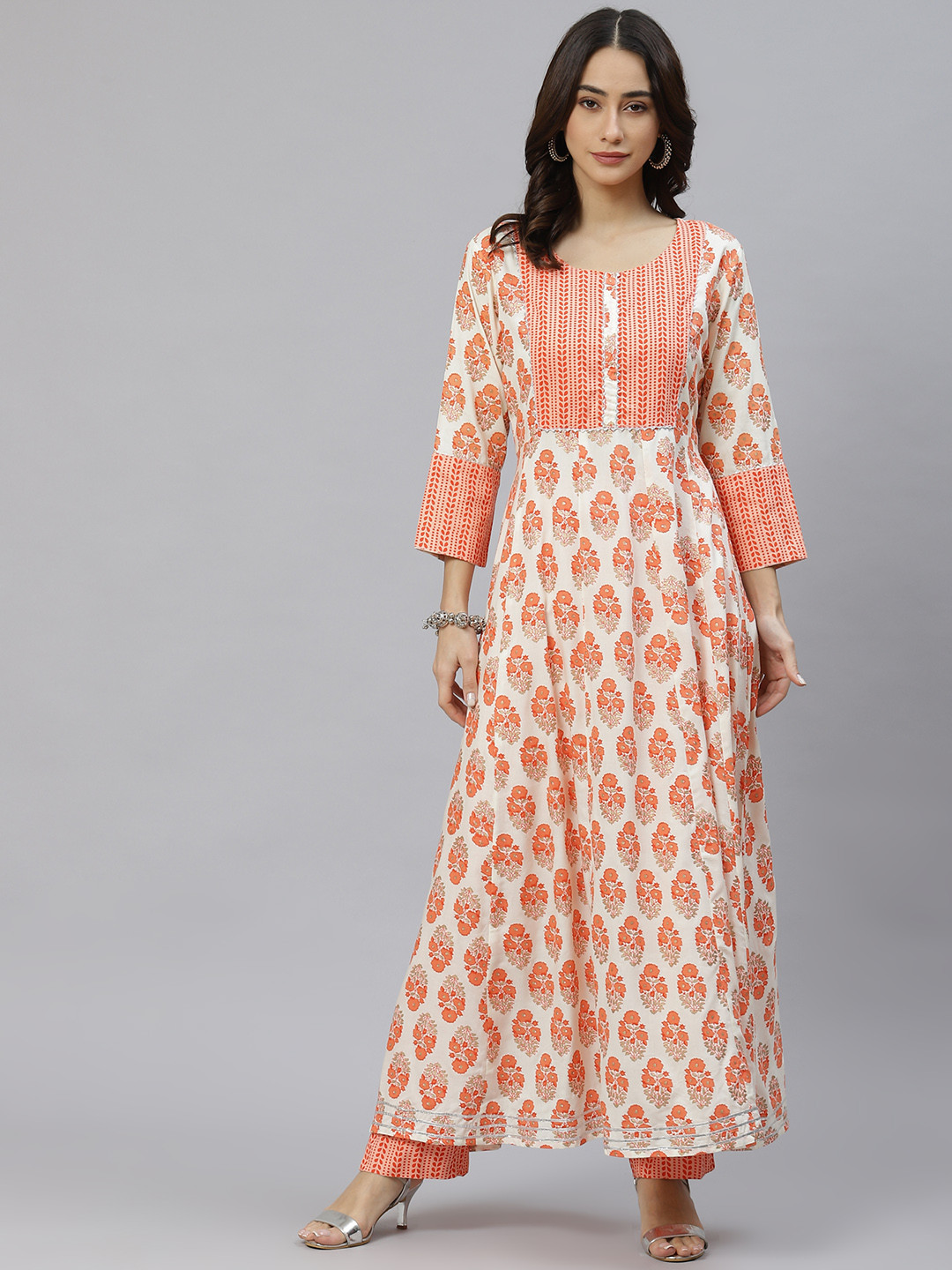 Ives Women Off White & Peach-Coloured Floral Print Gotta Patti Kurta with Palazzos