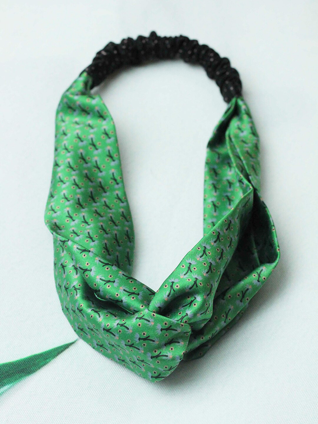 Tossido Women Green Printed Satin Hairband