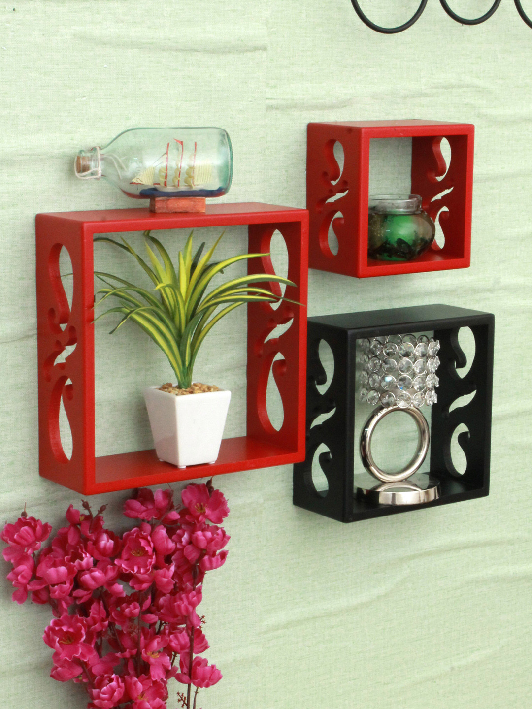 Home Sparkle Set of 3 Red & Black Cube Wall Shelves