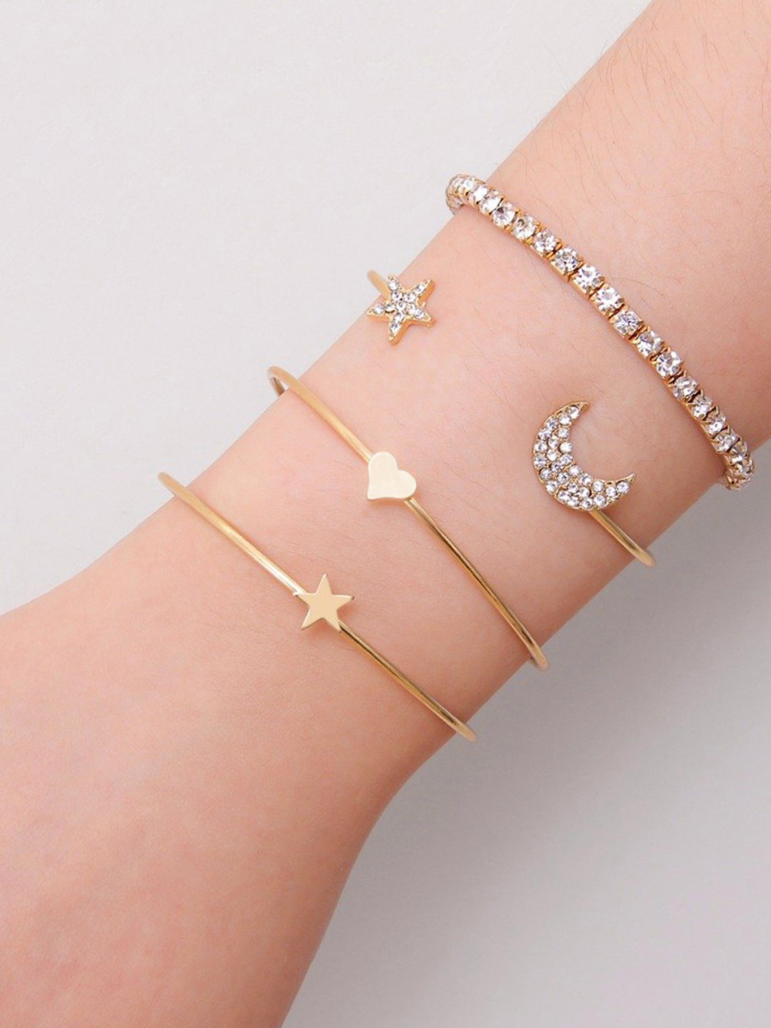 Yellow Chimes Elvora Set Of 4 Gold-Toned & White Crystal Cuff Bracelet