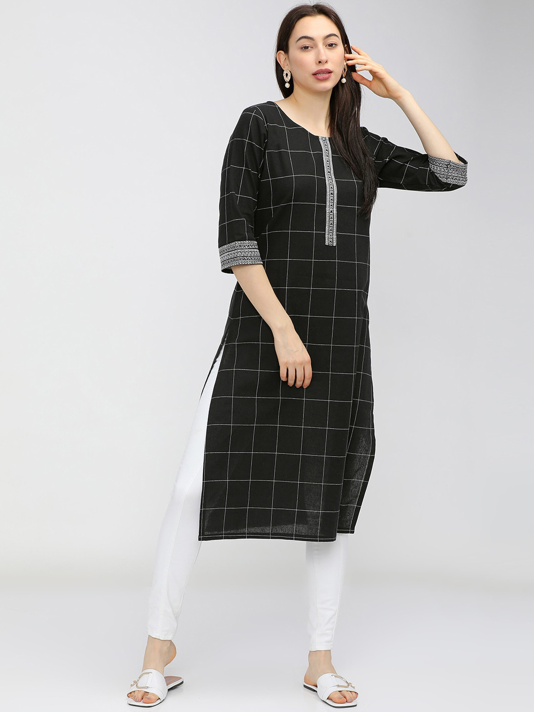 Vishudh Women Black Checked Thread Work Kurta
