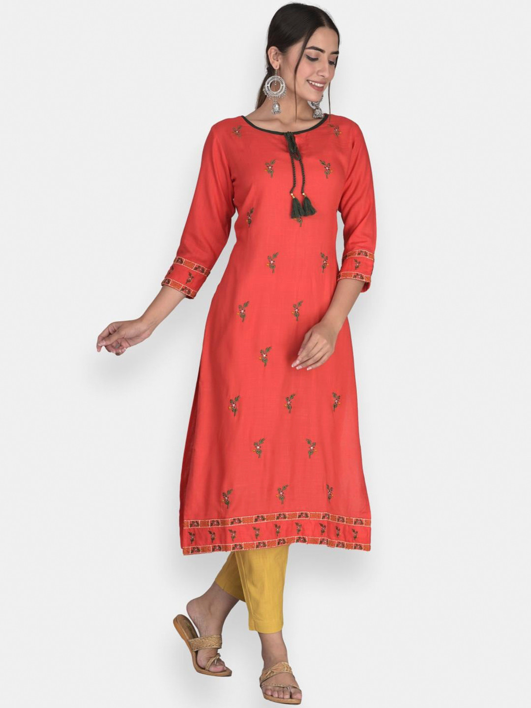 VEDANA Women Red Keyhole Neck Patchwork Kurta