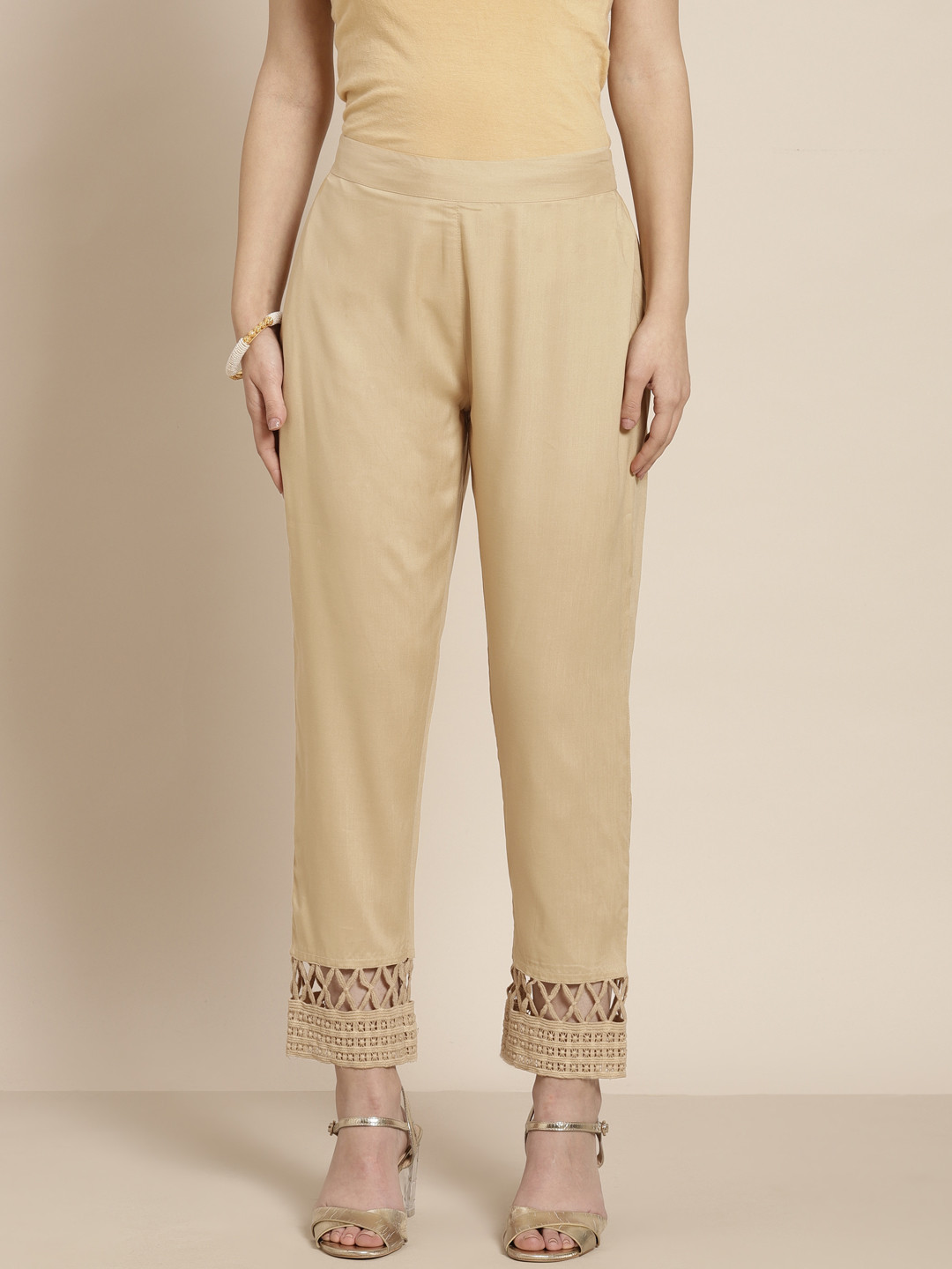 Juniper Women Gold-Toned Solid Pencil Regular Fit Mid-Rise Trousers with Knits Detail
