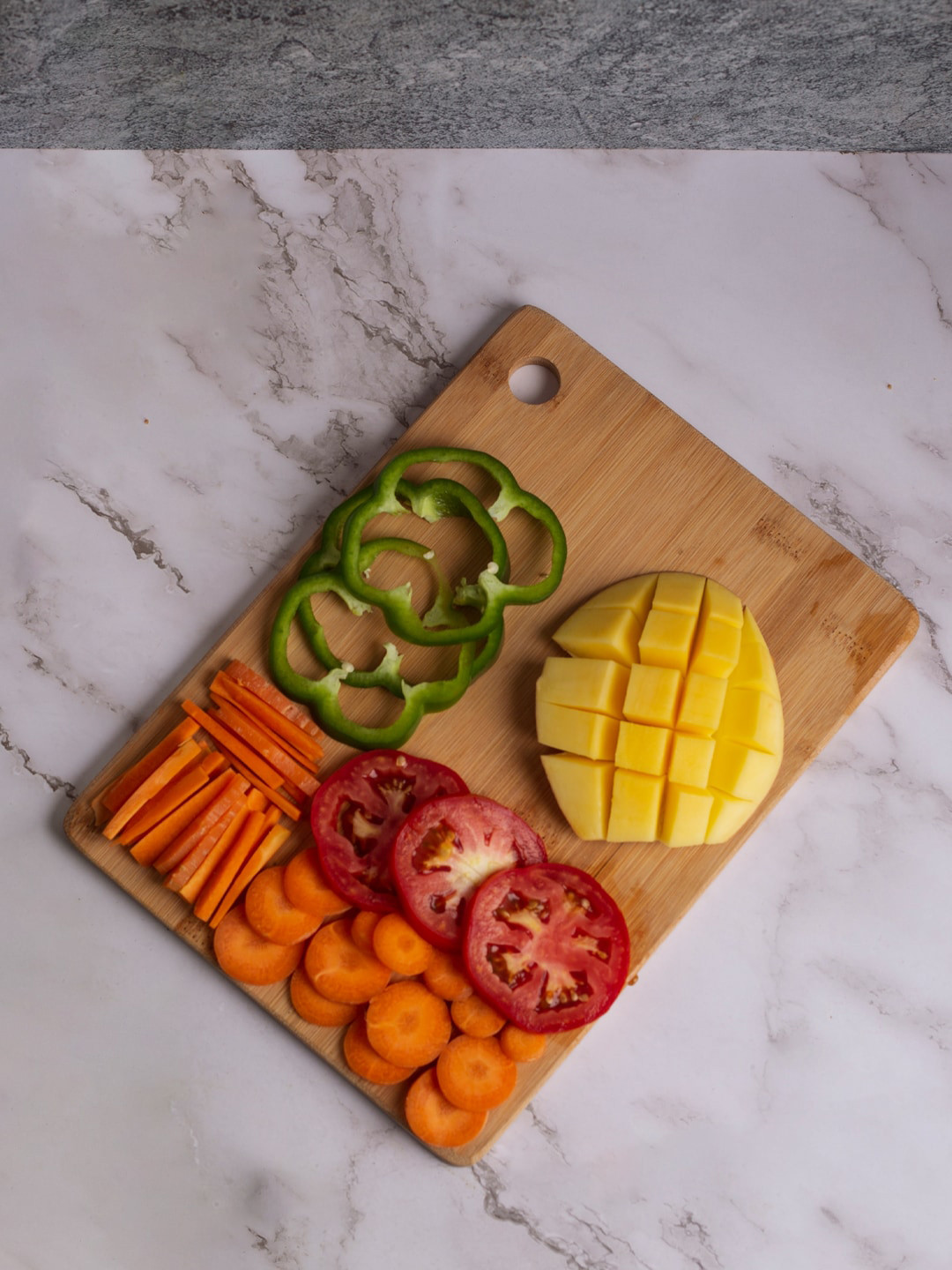 The Indus Valley Bamboo Wood Chopping Board (Small, Reversible with Handle)
