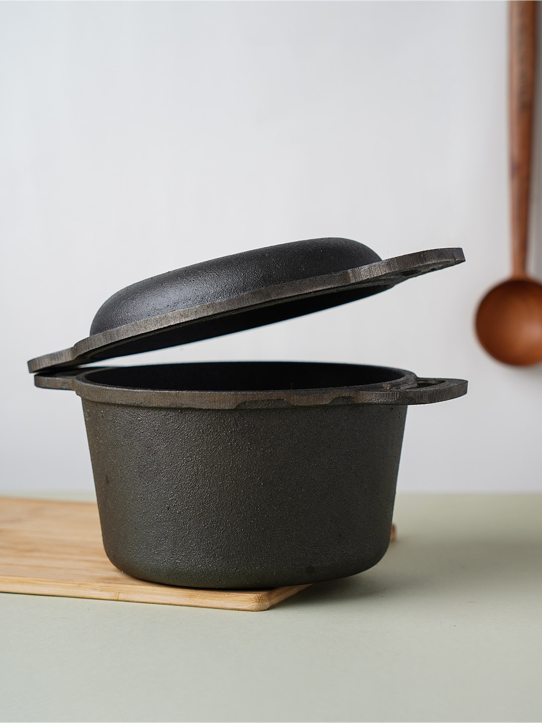 The Indus Valley Black Pre-Seasoned Cast Iron Dutch Oven with Lid - 3 L