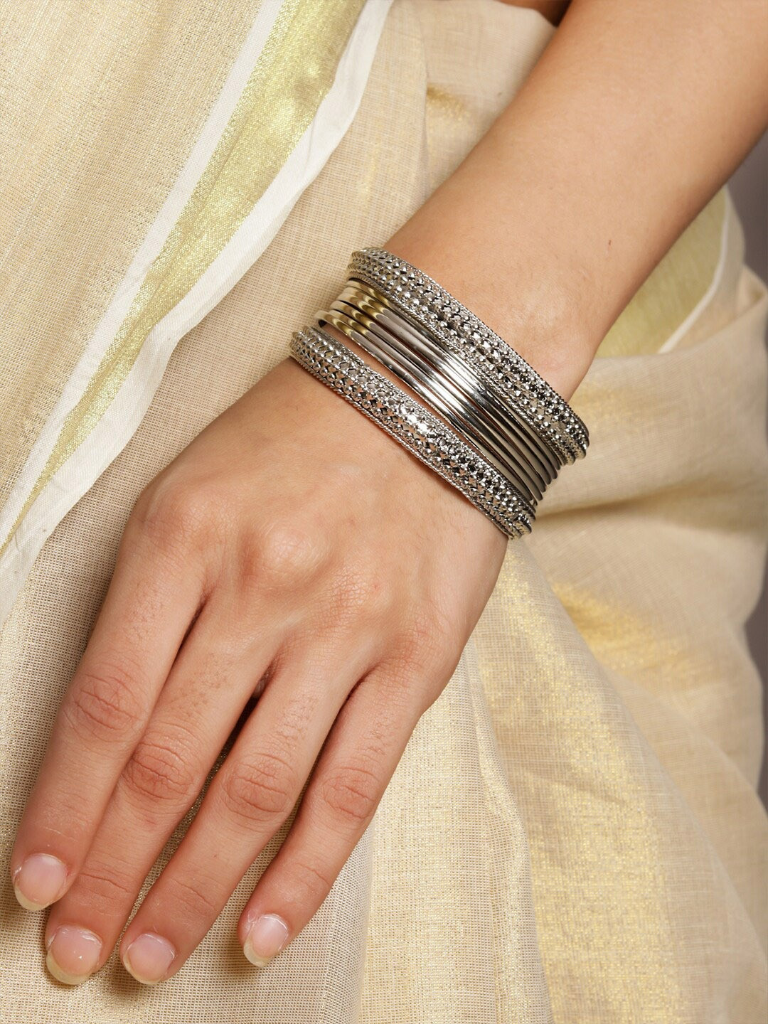 Fida Set Of 8 Gold-Plated Classic Bangles