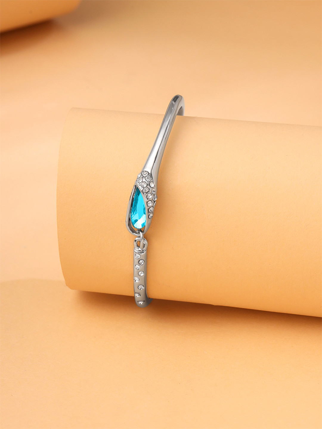 Yellow Chimes Vistelle Silver-Toned & Blue Bangle-Style Bracelet