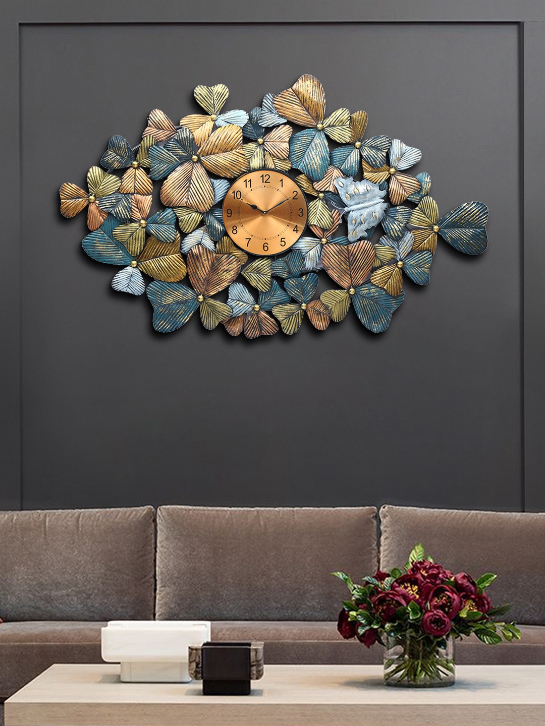 Aapno Rajasthan Multicolored Textured Floral Pattern Metallic Detailed Analogue Wall Clock