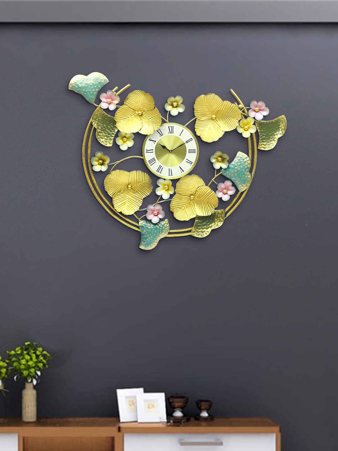 Aapno Rajasthan Multicoloured Textured Contemporary Wall Clock